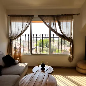 לוויס פלייס 5/2 דירה